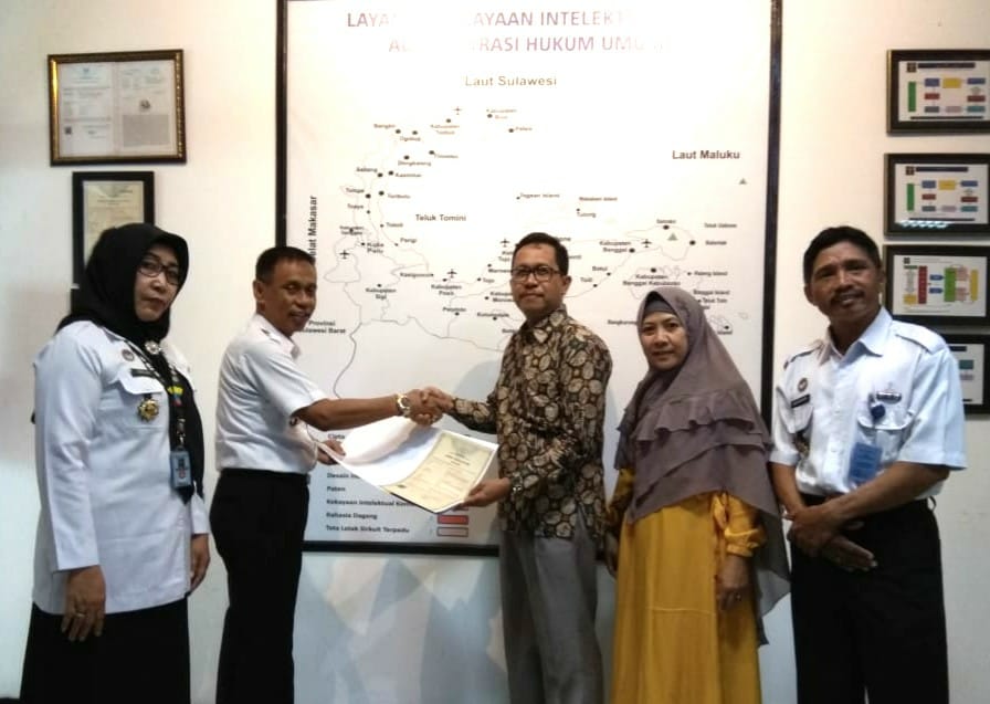 Rektor Apresiasi Kasman Jaya Terima HAKI Dari Kemenkum HAM Sulteng