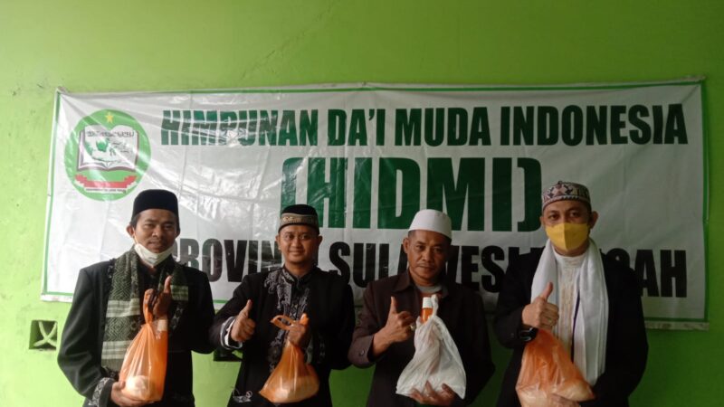 Akhir Ramadhan, HIDMI Sulteng Berbagi Paket Tunjangan Hari Raya