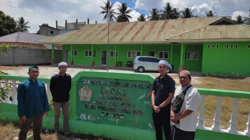 Alumni Madinatul Ilmi Dolo Salurkan Infaq di MDA Bulubete