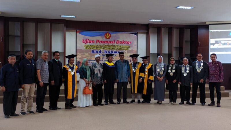 Hebat, Dekan Fekon Unisa Raih Gelar Doktor di Universitas Tadulako dengan IPK 3,96