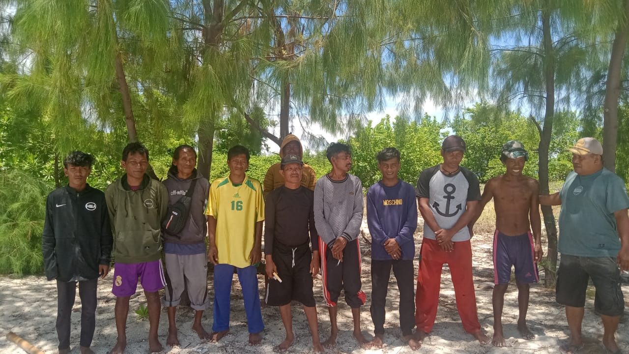 Sepuluh Pelaku Ilegal Fishing Asal Desa Tursiaje diamankan di Pulau Simogaling