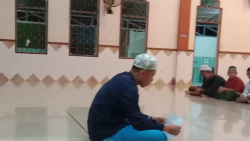 Santri Pondok Pesantren Putera Alkhairaat Pusat Rutin Latihan Muhadharah