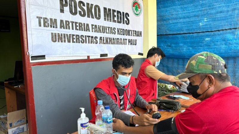 Tim Bantuan Medis Arteria FK Unisa Terjun ke Lokasi Banjir di Desa Bunta