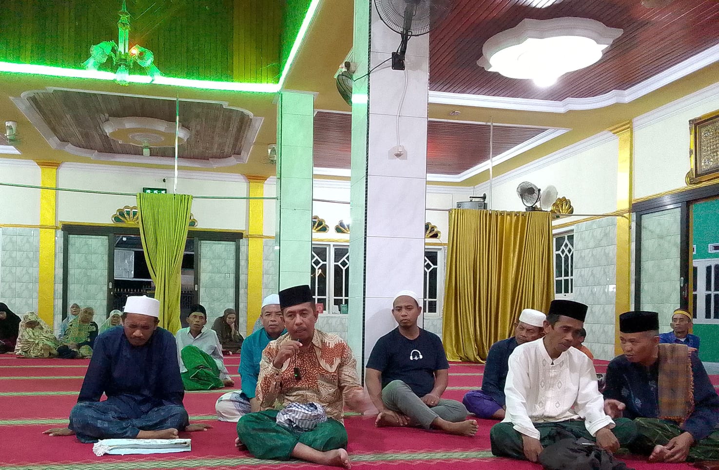 Safari Maghrib di Masjid Jami Al Hidayah Palupi, Ustadz Fikri Badjeber Bahas Fiqh Qurban