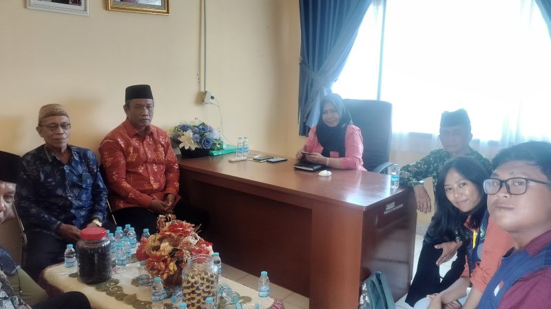 Komisioner Komisi Informasi Sulteng Terima Dewan Adat Kota Palu dan Donggala