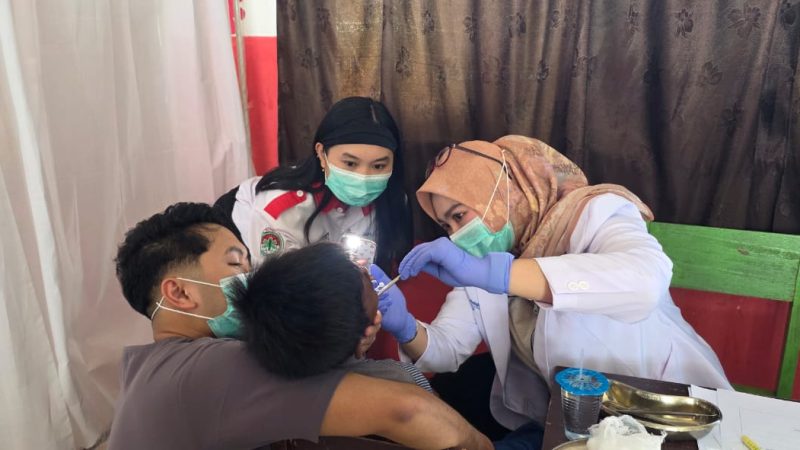 Tim Bantuan Medis Arteria Laksanakan Sirkumsisi dan Pemeriksaan Gigi Gratis di Desa Tompe