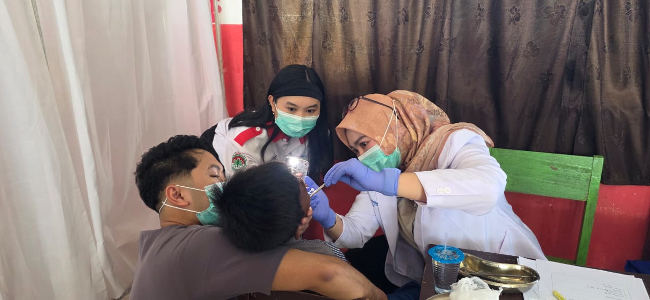 Tim Bantuan Medis Arteria Laksanakan Sirkumsisi dan Pemeriksaan Gigi Gratis di Desa Tompe