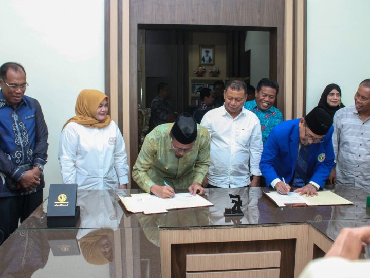 Universitas Alkhairaat Teken MoU dengan Pemkab Touna; Bupati Ilham Siap Jadi Mahasiswa Pascasarjana