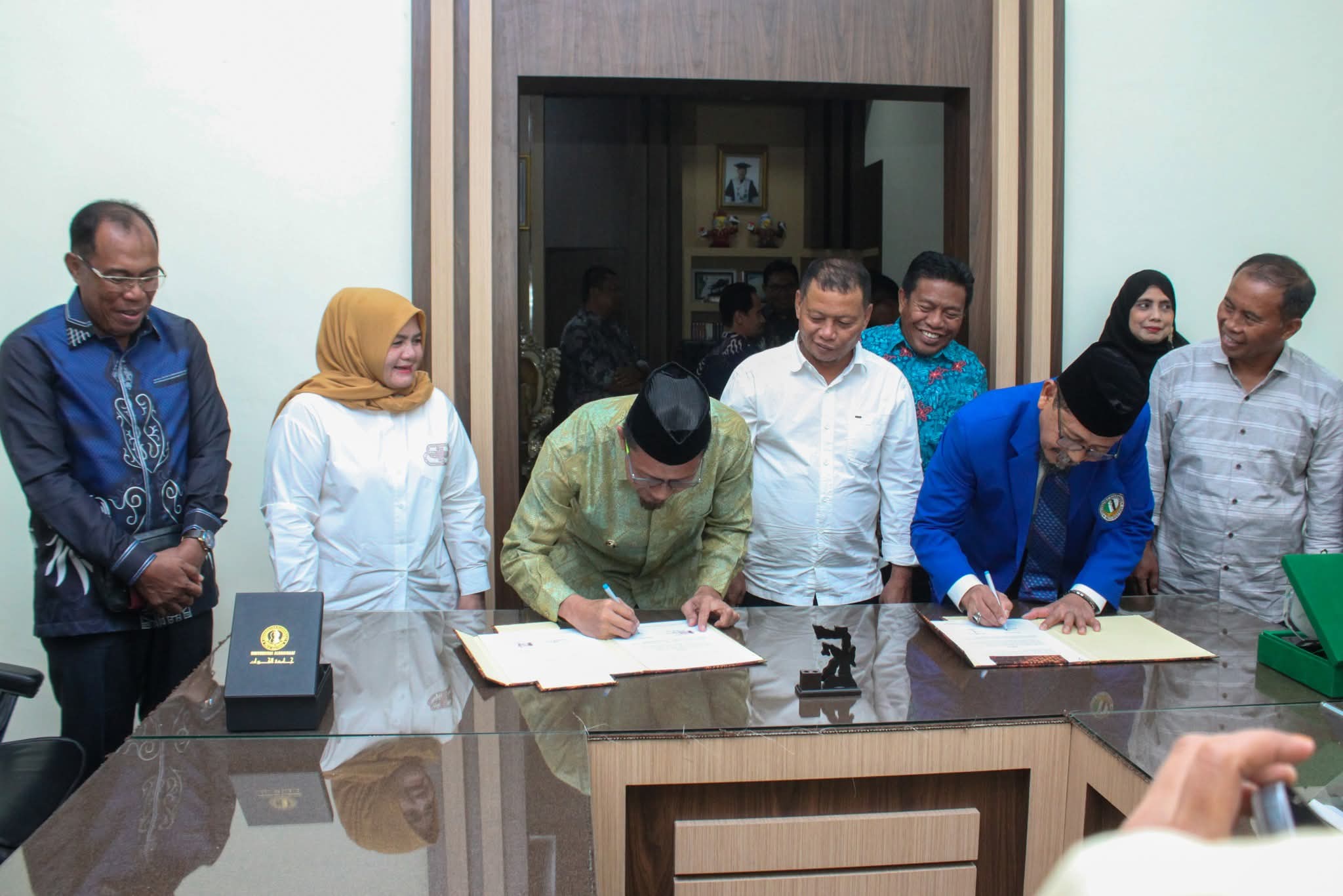 Universitas Alkhairaat Teken MoU dengan Pemkab Touna; Bupati Ilham Siap Jadi Mahasiswa Pascasarjana