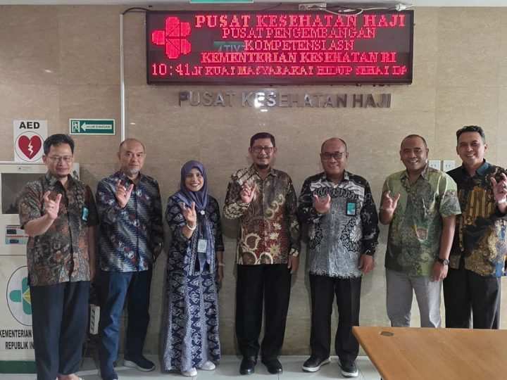 Rektor dan Warek III Universitas Alkhairaat Bahas Kerjasama Strategis dengan Kementerian Haji dan Umroh di Jakarta