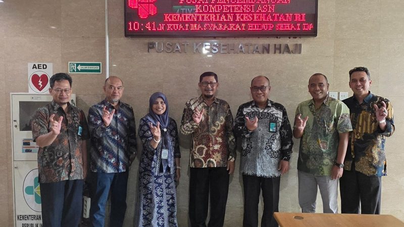 Rektor dan Warek III Universitas Alkhairaat Bahas Kerjasama Strategis dengan Kementerian Haji dan Umroh di Jakarta