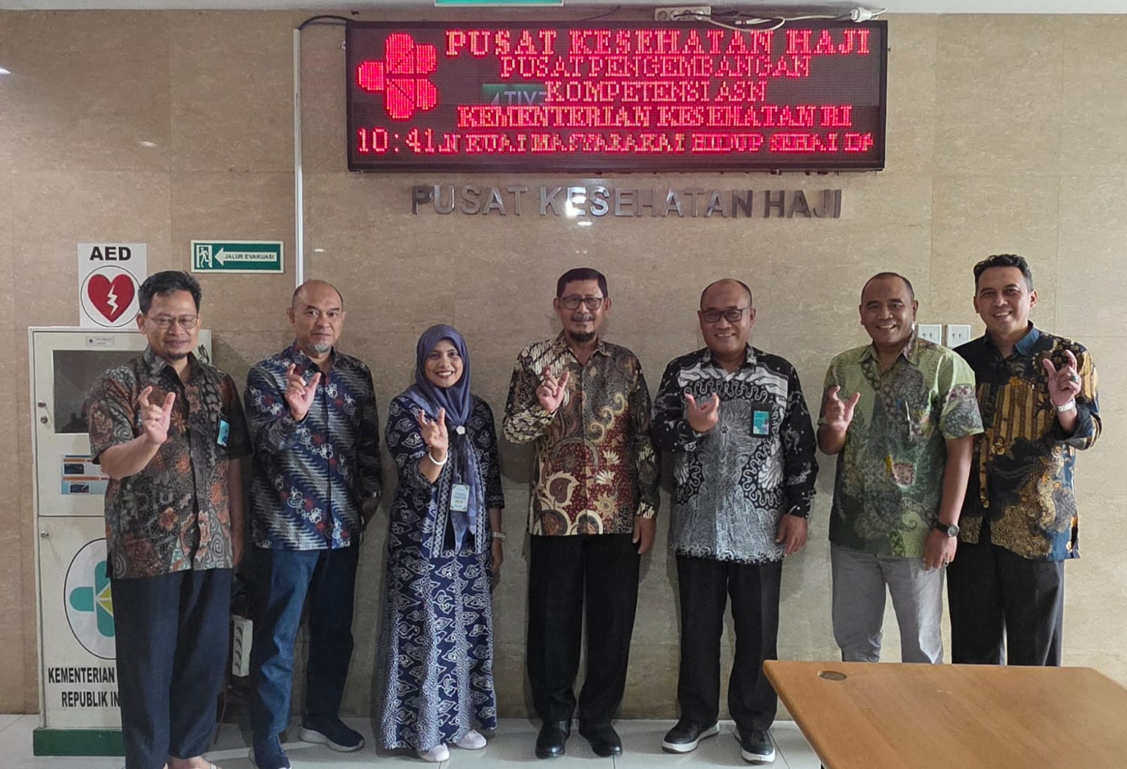 Rektor dan Warek III Universitas Alkhairaat Bahas Kerjasama Strategis dengan Kementerian Haji dan Umroh di Jakarta