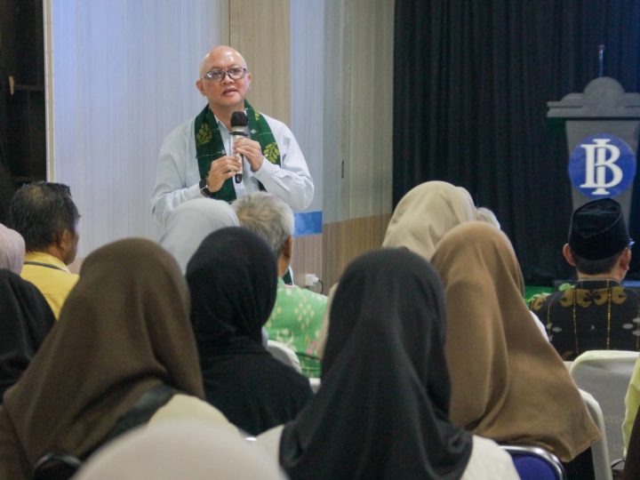 Dengar Mars Alkhairaat, Kepala BI Sulteng Mengaku Merinding