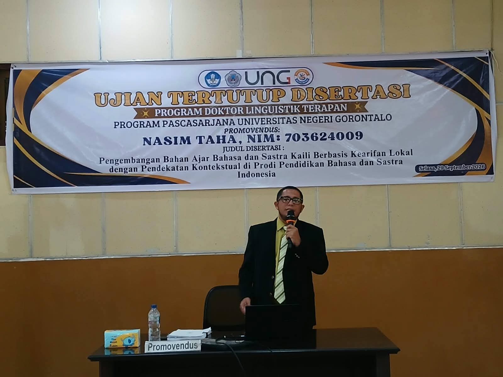 Dosen FKIP Unisa Palu Nasim Taha Uji Pengembangan Bahan Ajar Bahasa dan Sastra Kaili