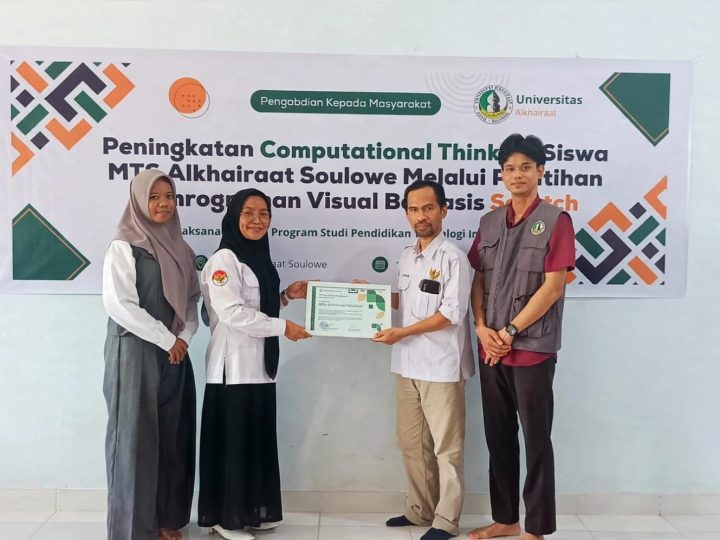 Tingkatkan Computational Thinking Siswa, Dosen FKIP UNISA Palu Latih Pemrograman Scratch di MTs Alkhairaat Soulowe